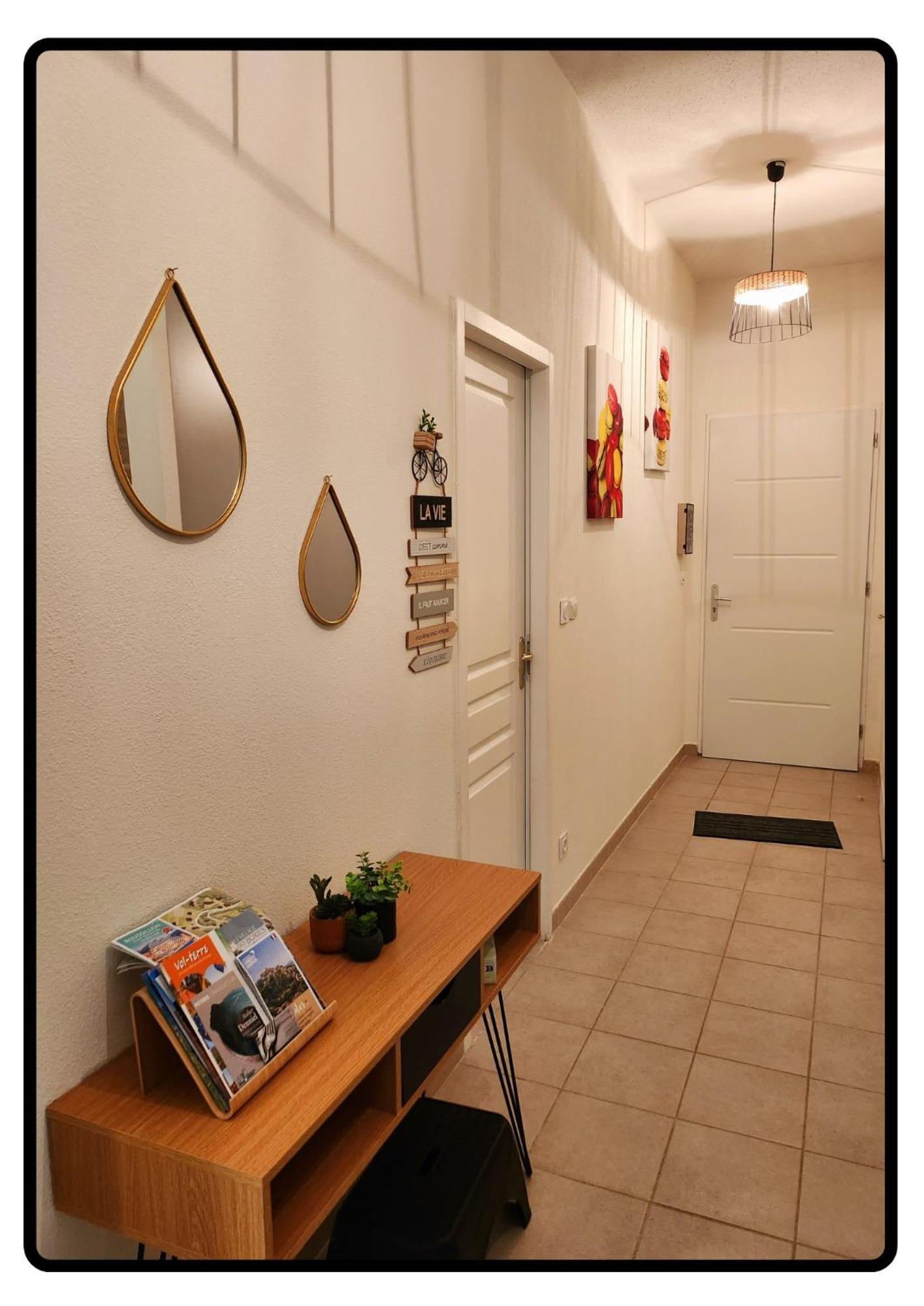 Appartement Roussillon รูสซียง ภายนอก รูปภาพ